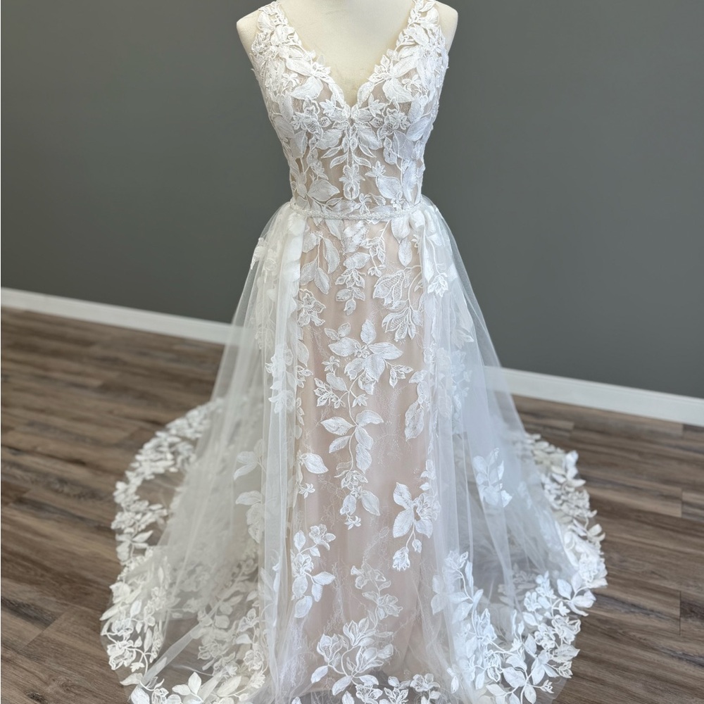 Allure Bridals Wedding Dress A1207T